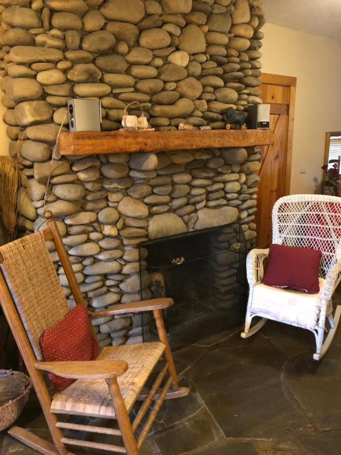 Smokies Bed And Breakfast - Evergreen Cottage Inn Пиджен-Фордж Экстерьер фото